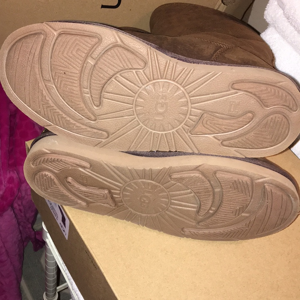 Uggs - image 8